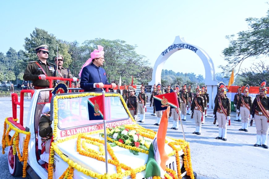 पूर्व मध्य रेल में हर्षोल्लास पूर्वक मनाया गया गणतंत्र दिवस, महाप्रबंधक श्री छत्रसाल सिंह ने किया झंडोत्तोलन